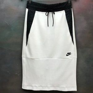 Limited Edition Nike Tech Pack Midi White Skirt with black details | Size S